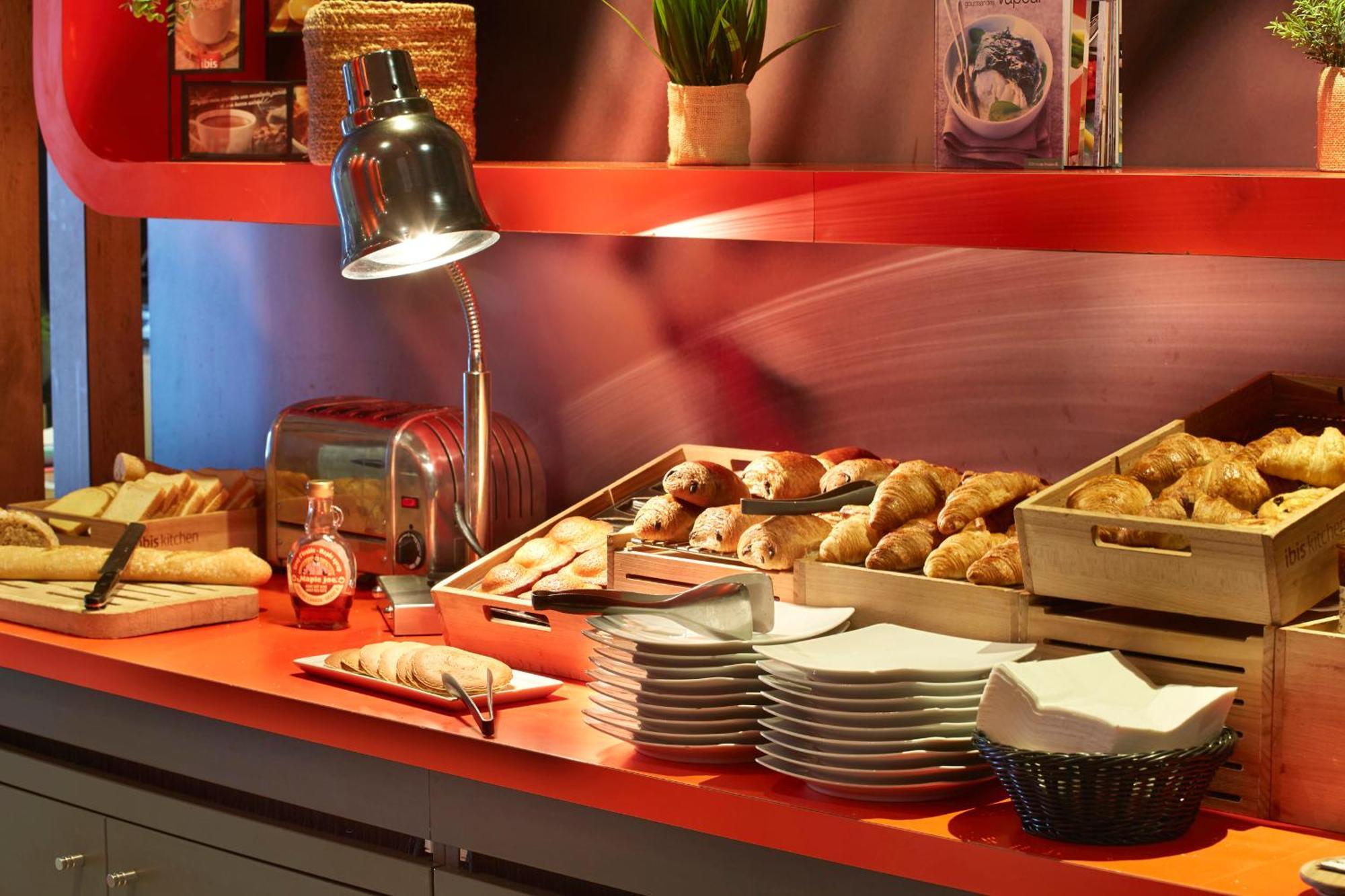 Hotel Ibis Lorient Centre Gare Exterior foto
