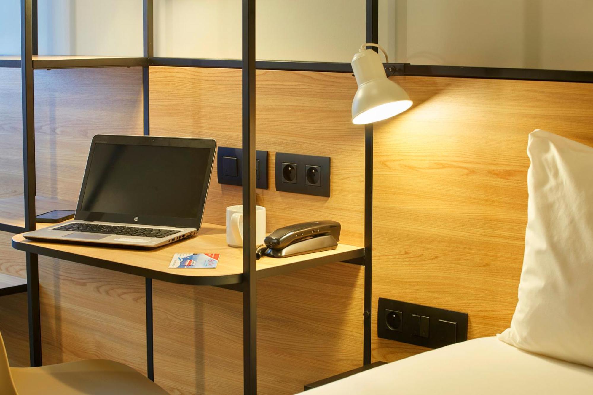 Hotel Ibis Lorient Centre Gare Exterior foto